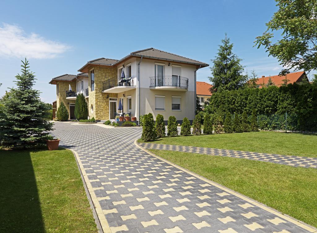 Balatonlelle Apartmanhaz Cameră foto